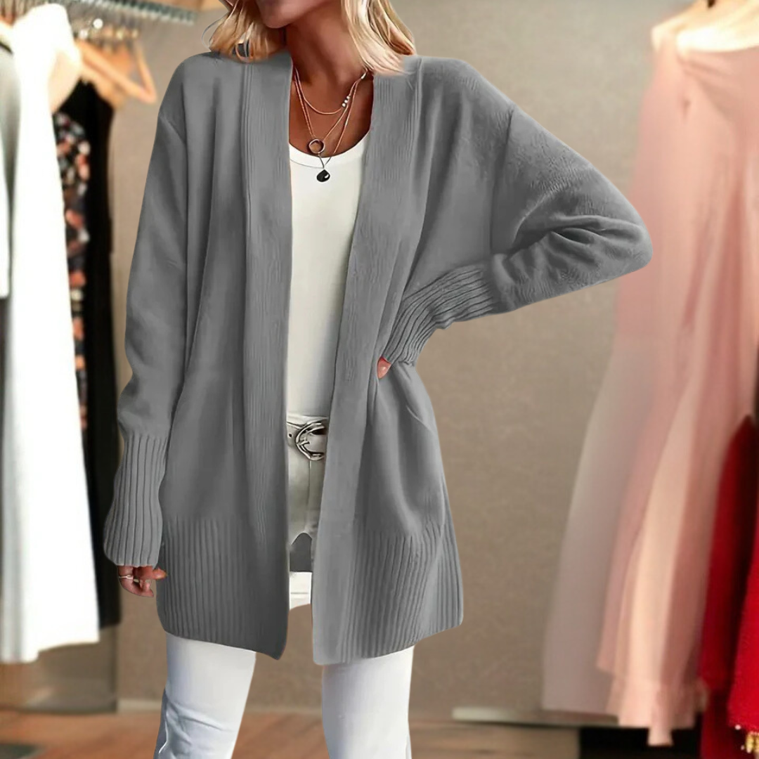 Angela Feinstrickjacke | Zeitloser Cardigan im Schlichten Look