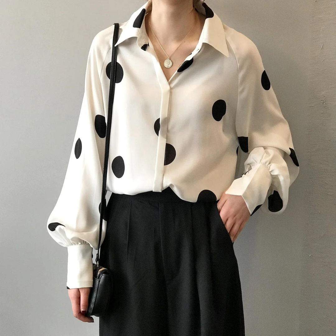 Carolin Bluse | Klassische Damenbluse mit Polka-Dots - Zeitlos und Vielseitig