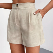 Mila Leinen Shorts | Shorts mit Knopfverschluss und Fronttaschen