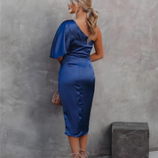 Greta Kleid | Stilvolles One-Shoulder-Kleid aus Seidensatin für Partys