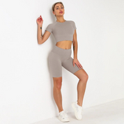 Anke Set | Nahtloses High-Waist-Shorts und Kurzarm-Top Yoga Workout Set