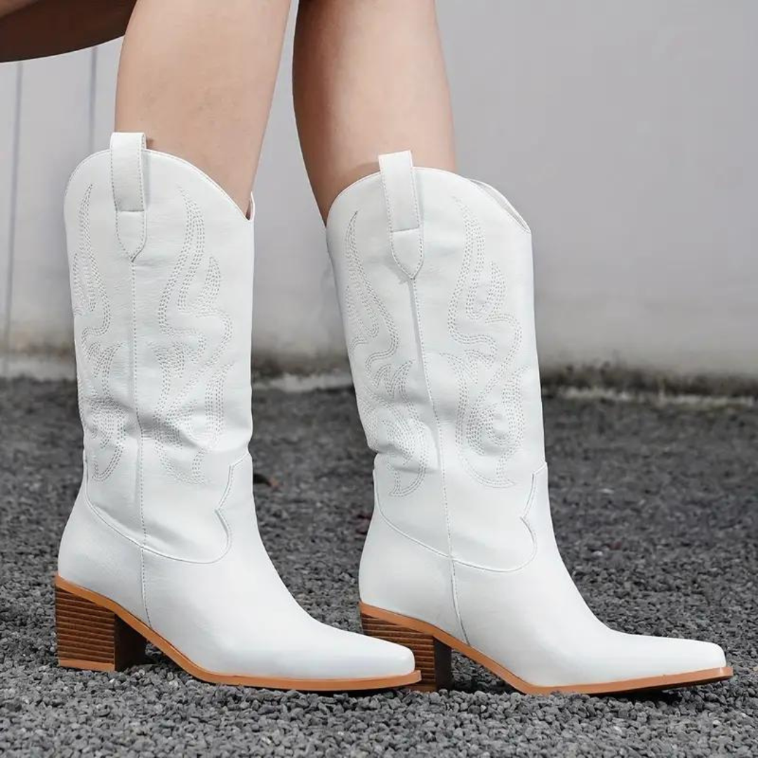 Sarah Cowboy Stiefel | Stylische bestickte Stiefel mit mittlerer Wadenhöhe und klobigem Absatz